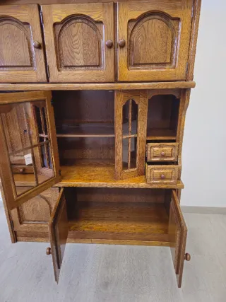 Alacena Rústica con Vitrina