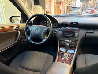 Mercedes-Benz Clase C 2004