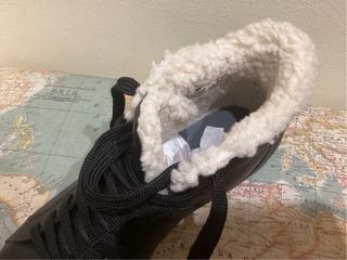 Botines de caballero de piel de Lacoste.