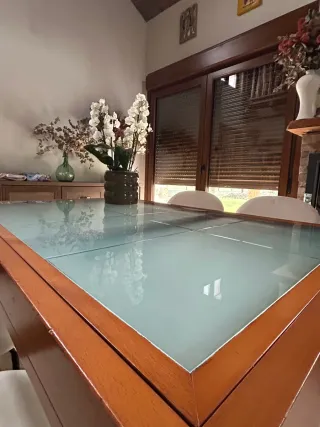 Mesa y 4 Sillas Comedor