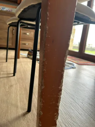 Mesa y 4 Sillas Comedor