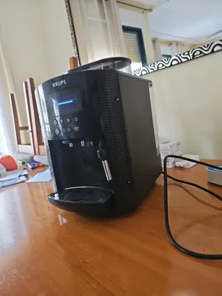 Cafetera Krups Superautomática Negra