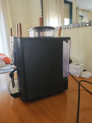 Cafetera Krups Superautomática Negra