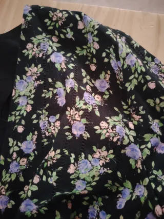 Floreado, muy cómodo.