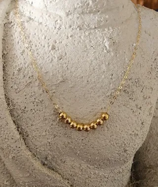 Collar de oro 18k con bolitas