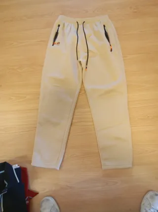 Pantalón chándal deportivo beige Talla M