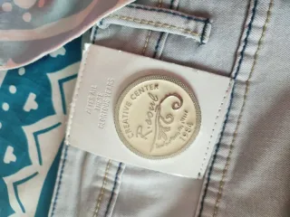 Pantalón vaquero gris claro