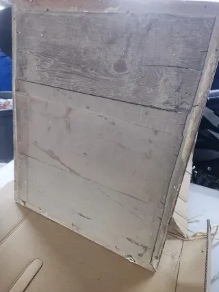 Espejo antiguo madera negro y dorado.