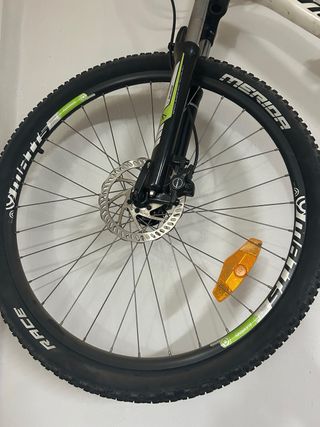 Bicicleta MTB Merida Blanca y Verde