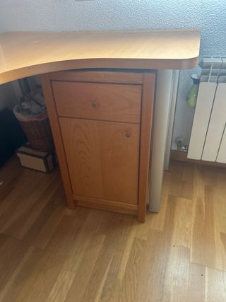 Escritorio angular con cajonera