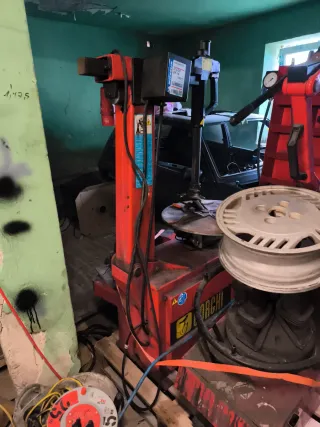 Desmontadora de Ruedas Profesional