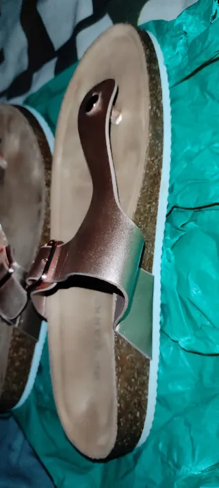 Sandalias 39 doradas Primark