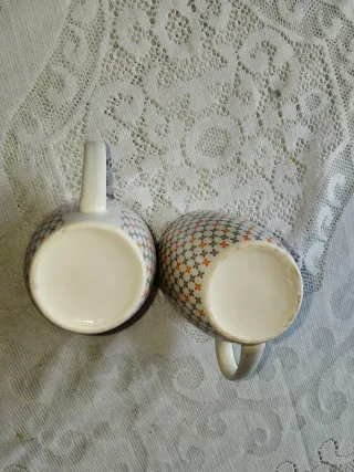 2 Tazas Grandes Beige y Blancas