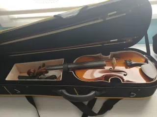 Violín de iniciación OQAN OV100 con accesorios
