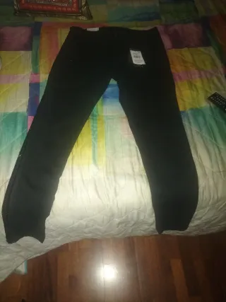 Pantalón negro push up talla 46