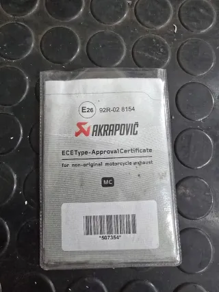 Tubo de escape Akrapovic KTM 390