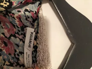 4 tops, 3 camisetas tirantes  2 traparentes flores