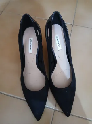 Zapatos de tacón Stradivarius negros
