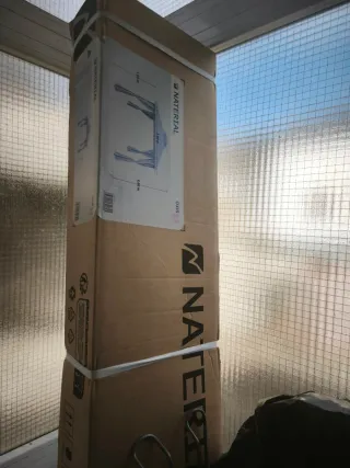 Pérgola de exterior beige y gris