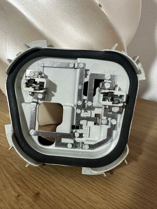 Portalamparas Touran 2016 (para reparar)