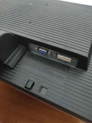 Monitor LG Flatron M2270D