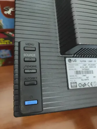 Monitor LG Flatron M2270D