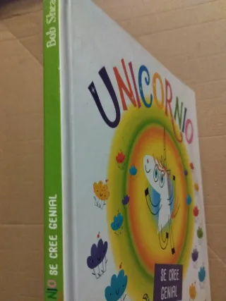 Unicornio se cree genial (Spanish Edition)