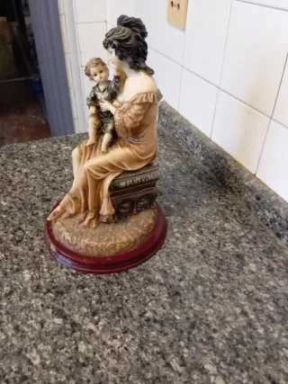 Estatua Madre e Hijo Porcelana