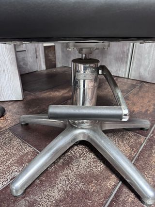 Silla de peluquería regulable