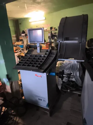 Equilibradora de ruedas Hofmann BM 35