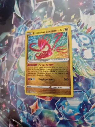 Eternatus Lucente Carta Pokémon