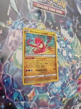 Eternatus Lucente Carta Pokémon