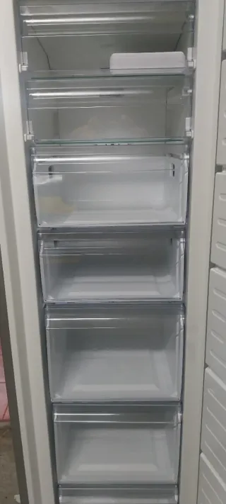 Congelador vertical Balay