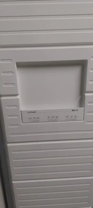 Congelador vertical Balay