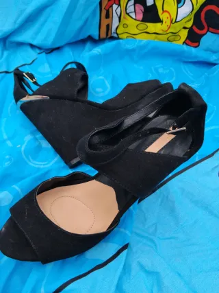 Zapatos de tacón negros