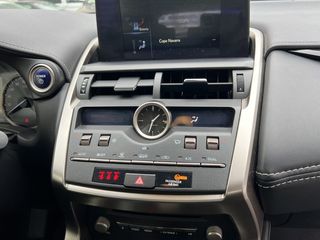 Lexus NX 300h Eco 2WD 145 kW (197 CV)