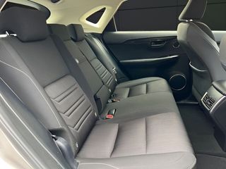 Lexus NX 300h Eco 2WD 145 kW (197 CV)