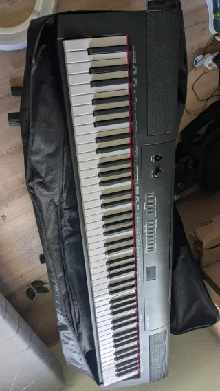 Piano Digital Amazon 88 con Funda y patas.