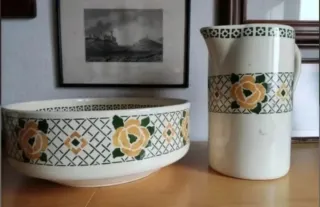 Antiguo aguamanil y jofaina