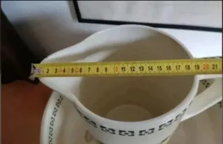 Antiguo aguamanil y jofaina