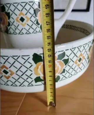 Antiguo aguamanil y jofaina