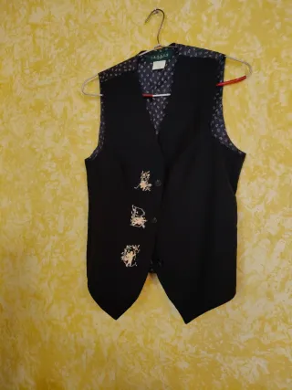 Chaleco mujer bordado