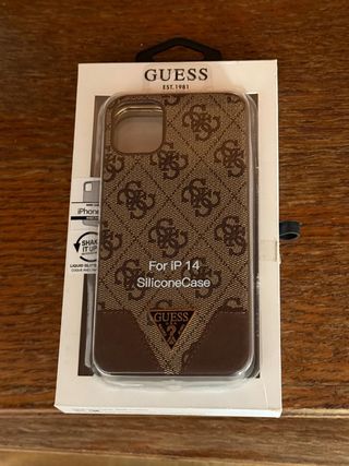 Funda Guess iPhone 14 Silicone Case Marrón
