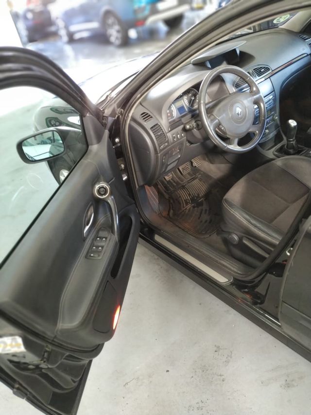 Renault Laguna 2.0 i Etiqueta B