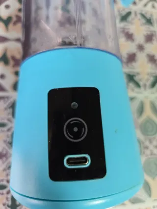 Batidora portátil recargable azul