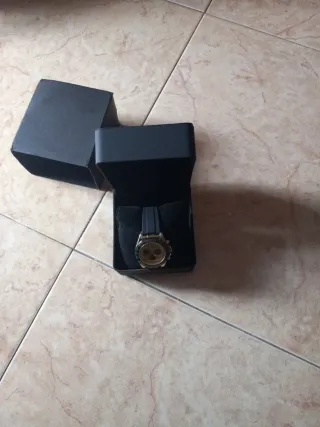 Reloj Caballero  Dorado y Negro