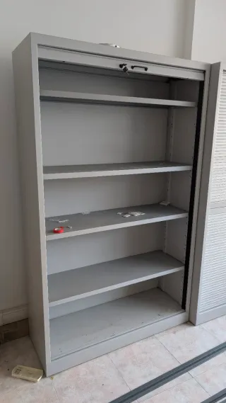 Estantería metálica de oficina gris