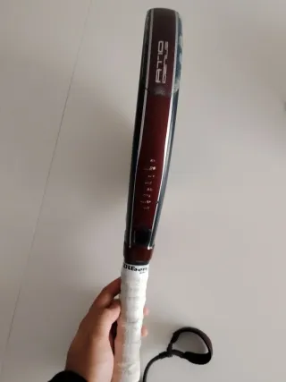 Pala de pádel NOX AT10 12K 2025