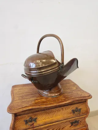 Raccoglitore di rame antico