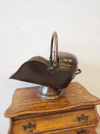 Raccoglitore di rame antico